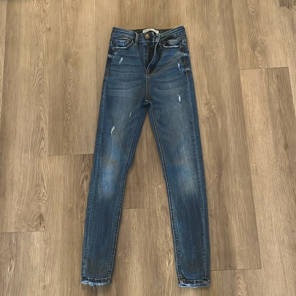 High-waisted jeans from Stradivarius